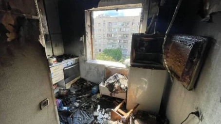 У Києві підозрюваний підірвав квартиру: поранено поліцейського, є постраждалі