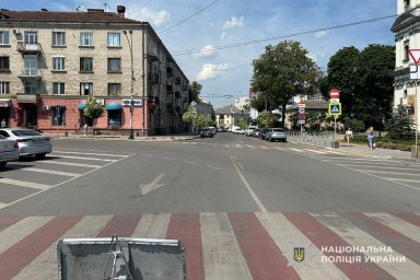 У центрі Тернополя Citroen збив 23-річну жінку на пішохідному переході
