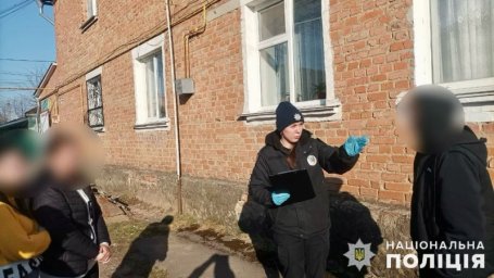 На Вінниччині 24-річну жінку затримали за продаж психотропів «тільки своїм»