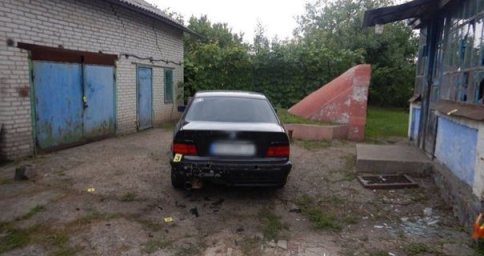 На Київщині ревнивець підірвав двір суперника гранатою — пошкоджено авто і будинок