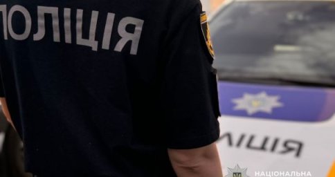 Вдарив та пограбував: у Дніпрі чоловік напав на літню жінку