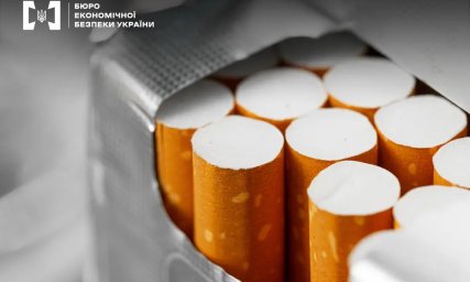 На Київщині суд оштрафував чоловіка за незаконний продаж сигарет та конфіскував товар