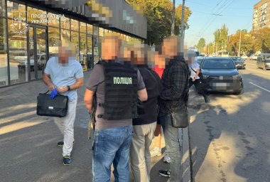 У Кривому Розі затримали чоловіка, який продавав фіктивні довідки про інвалідність за $10 тисяч