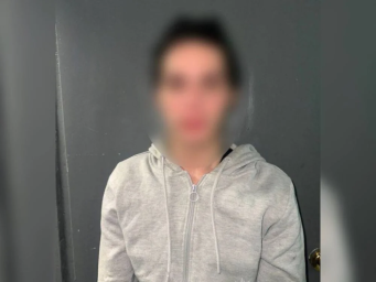 У Дніпрі затримали молодика, який пограбував перехожого з ножем У Дніпрі затримали молодика, який пограбував перехожого з ножем