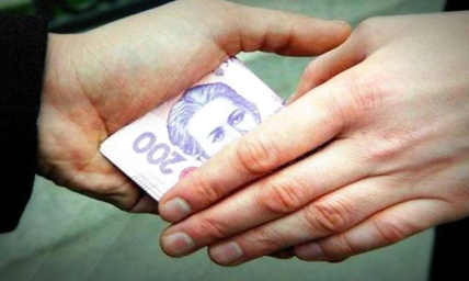 На Черкащині службовця викрили на хабарі за дозвіл використати природні ресурси