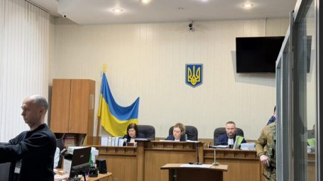 Репортаж із судової зали: у Вінниці стартував розгляд справи вчителя, обвинуваченого у вбивстві двох підлітків у Шаргороді