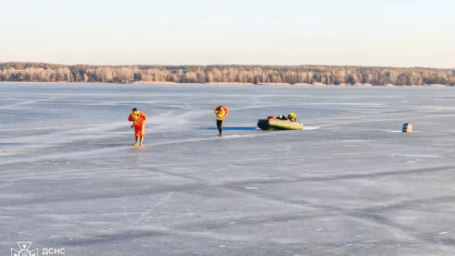 На Харківщині з крижаної води витягли п’ятьох рибалок, ще двоє загинули