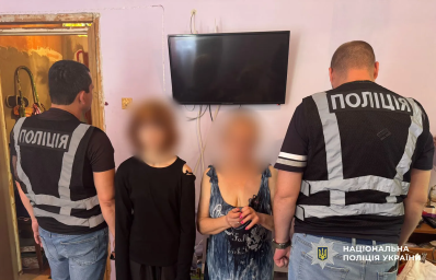 В Одесі мати з 13-річною донькою палили військові авто за завданням з росії