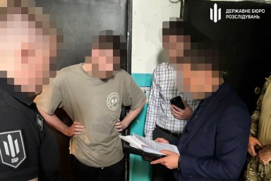 Трьом працівникам НАБУ оголосили підозру за участь у ДТП з постраждалими